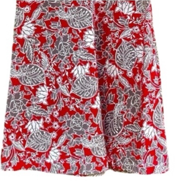 Croft & Barrow Red Sleeveless Cotton Dress With Green & Beige Floral Pattern. 10 - Picture 3 of 12